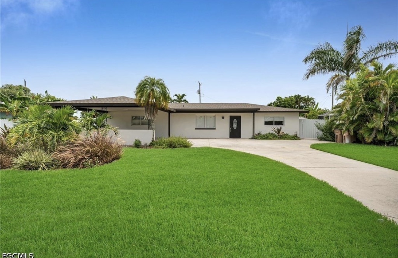 127 SE 43rd LN, Cape Coral, FL 33904