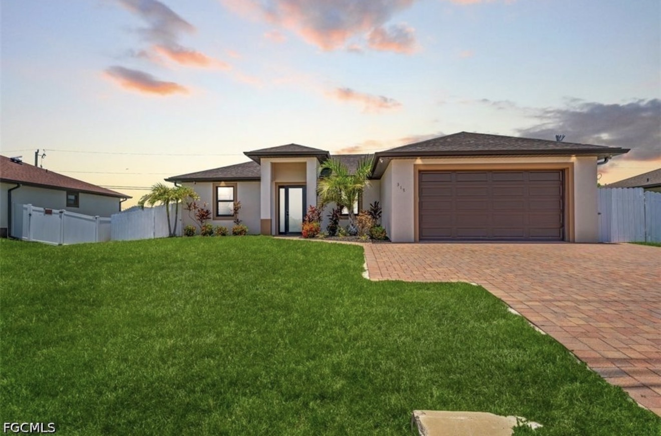 317 Kismet PKWY E, Cape Coral, FL 33909